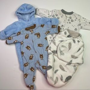 Winter baby bundle Newborn, 0-3 M. Blankets and beyond swaddle. Carter sleepwear